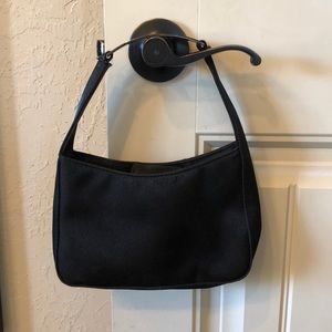 Reaction black purse